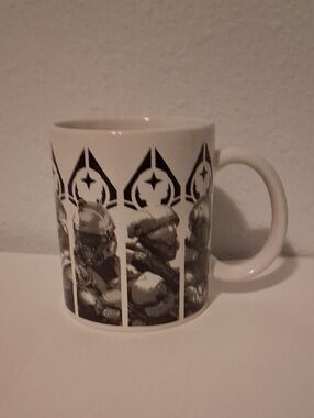 Nice Halo Graphic White Ceramic Mug with Black Gamer Artwork